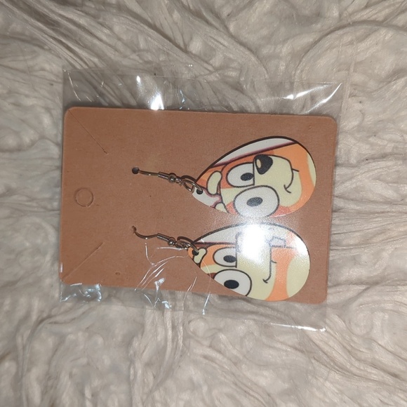 HANDMADE BLUEY , CHILI MUM EARINGS - Picture 3 of 3